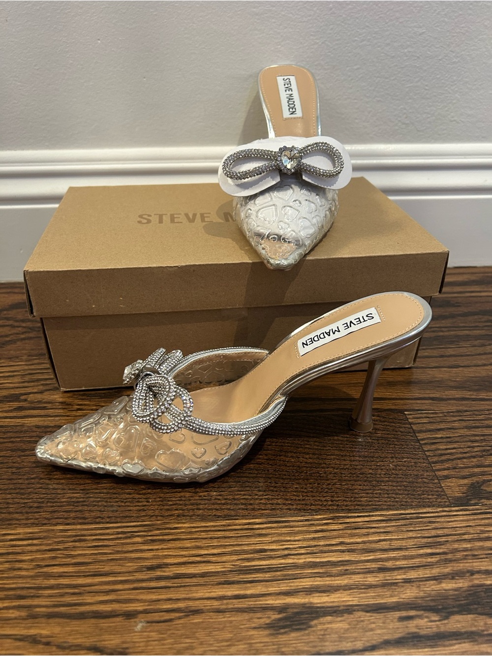 Steve Madden White Crystal Bow Pointed Mules